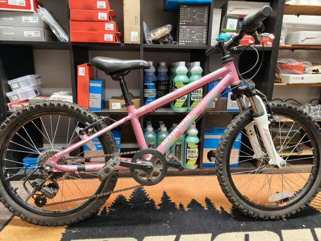 ADVENTURE BIKES 200 Girls Mountain Bike Suit 6-9yrs old click to zoom image